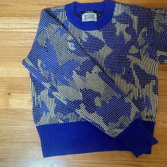 like new scotch and soda sweater size small - Picture 2 of 3